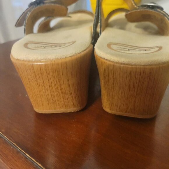 Dansko Womens Clog Sandals Sophie Shagreen In Iridescent Blue Sz 39 (8.5) - Picture 8 of 9